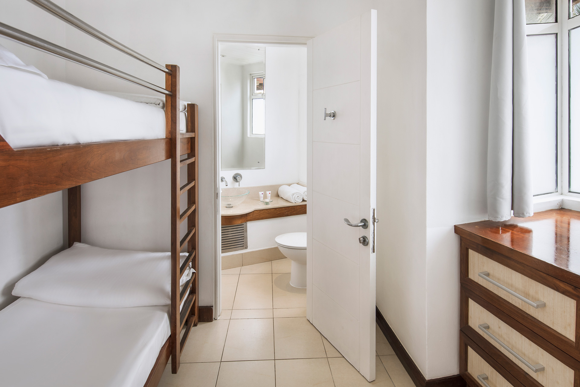 Tamassa Family Rooms-4